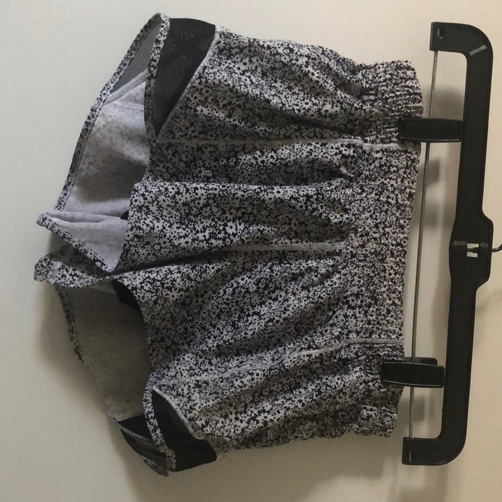 lulu lemon flower detailed shorts